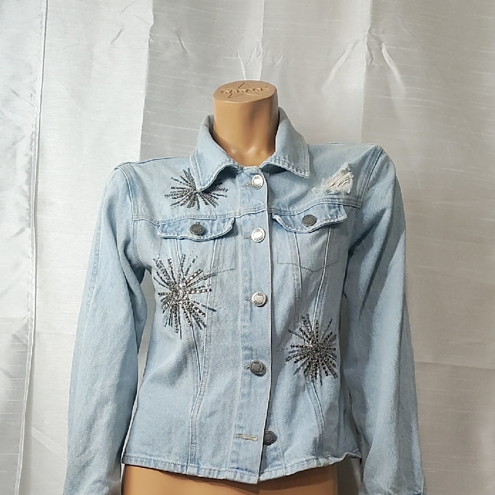 Tennis Blue Jean Jacket with Embroidery and Fitted Silhouette Size M‎